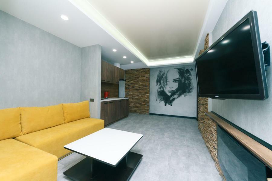 Hotrent City キエフ エクステリア 写真